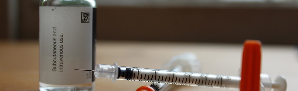 Injection and vial